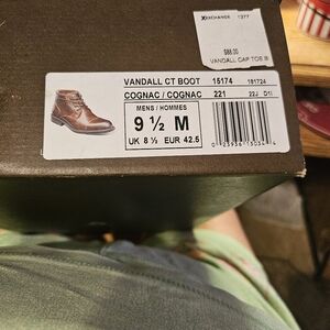 Men's Florsheim hi-top dress shoes size 9 1/2 M